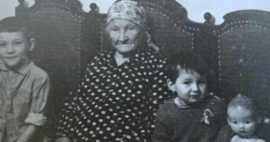 Искусная вышивальщица и прекрасная бабушка Дарья Мошкова